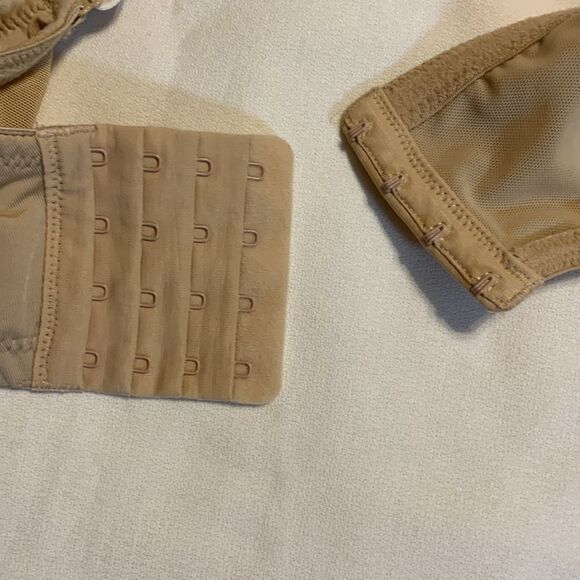 CACIQUE size 44D lightly lined T-shirt bra nude color - Picture 4 of 8